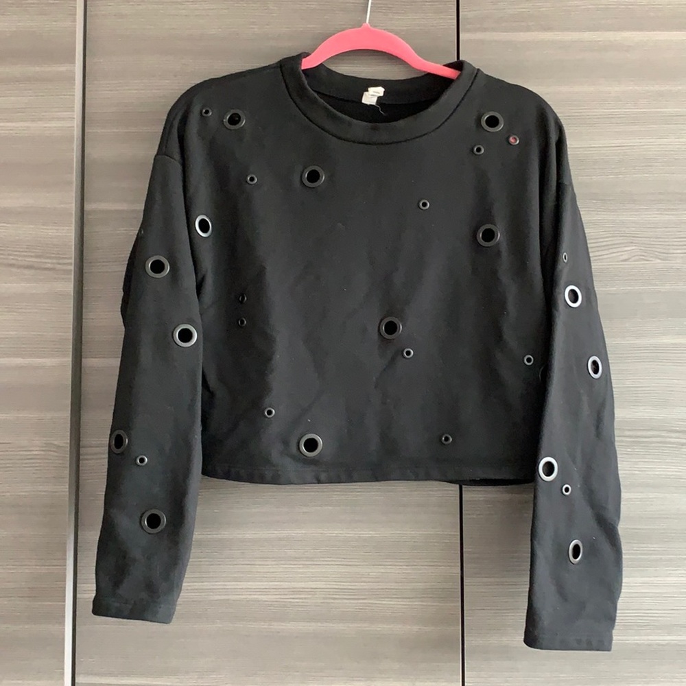 Alo Black Crop Crewneck - Size M - Eyelets